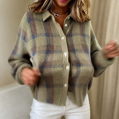 Carreline™ – Gilet en Maille à Carreaux et Col Chemise