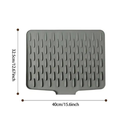 DryDefend™ – Tapis d’égouttage en silicone incliné (−50 %)